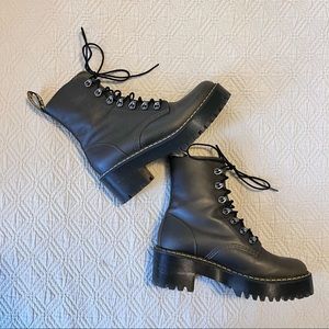 Dr. Martens Leona Platform Ankle Boot Dark Taupe EU 39/US 8